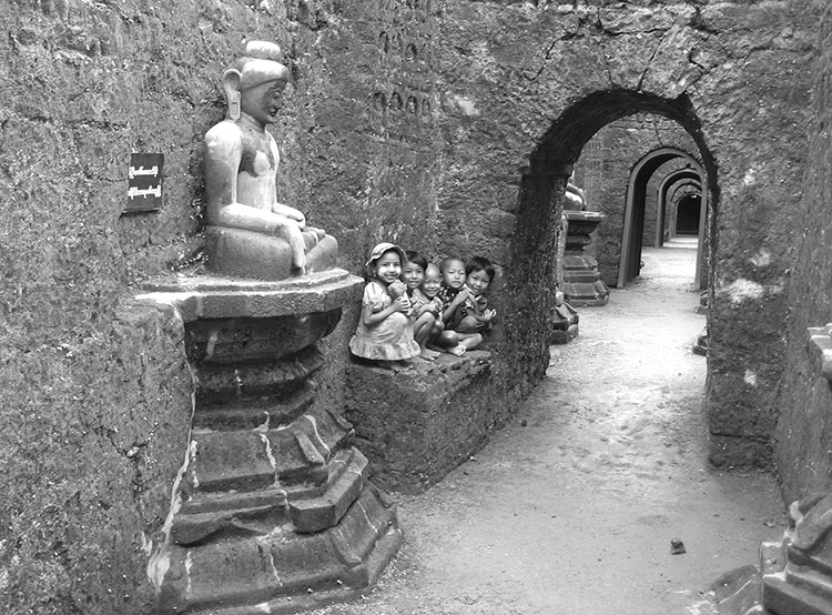 The Koe Taung Tengh pagoda.