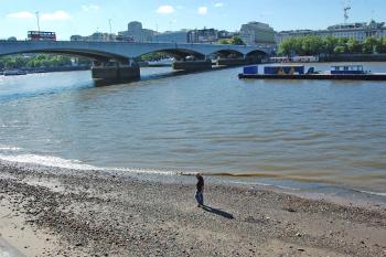 Beachcombing on London’s riverbank. Photo by Rick Steves.