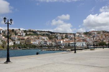 Small town in the Southwest part of the Peloponnese built in the natural bay of Navarino - Greece. Photo by Dreamstime/TNS